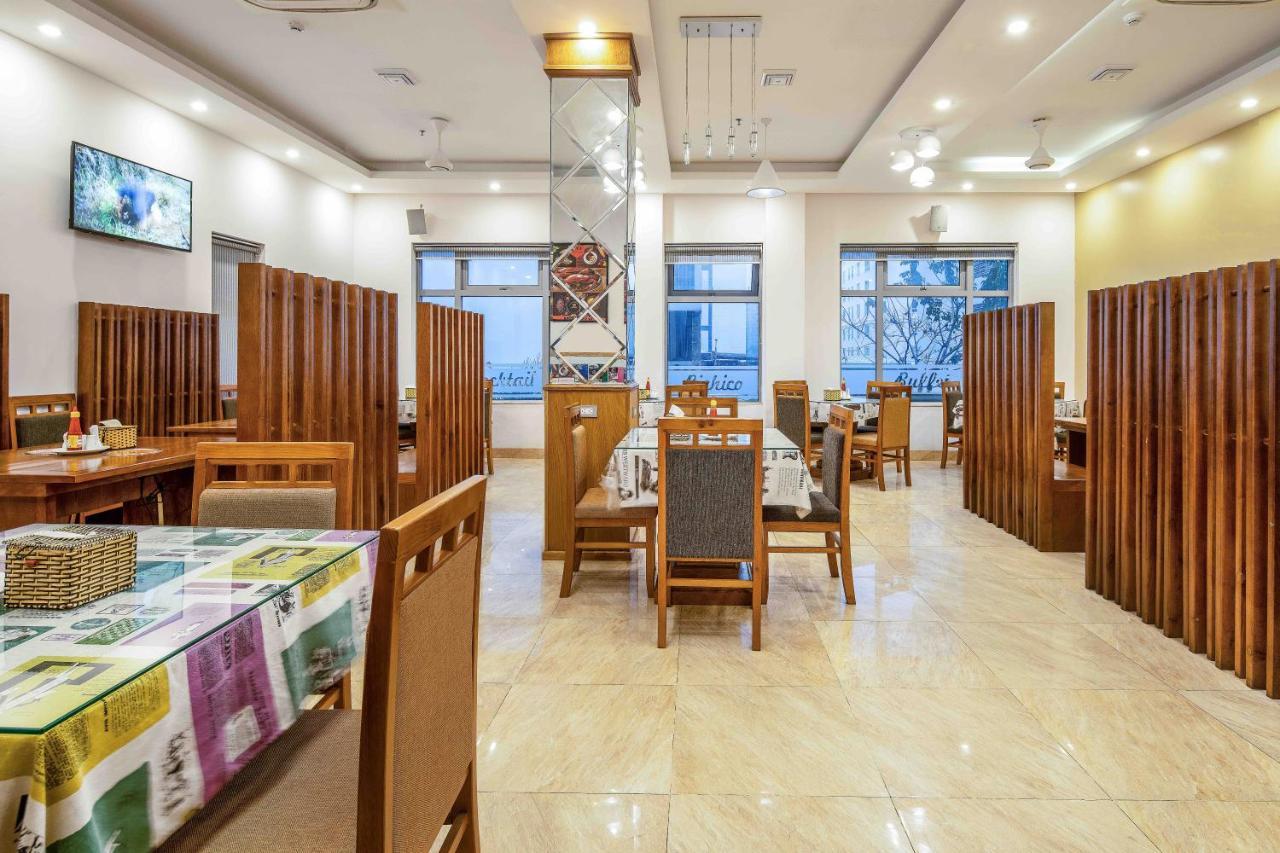 Richico Garden Beach Hotel Da Nang Buitenkant foto