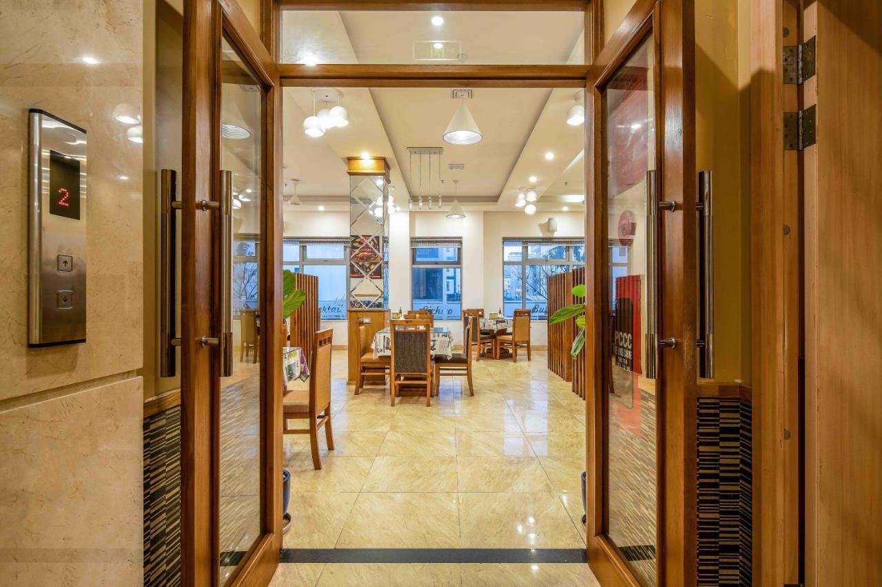 Richico Garden Beach Hotel Da Nang Buitenkant foto