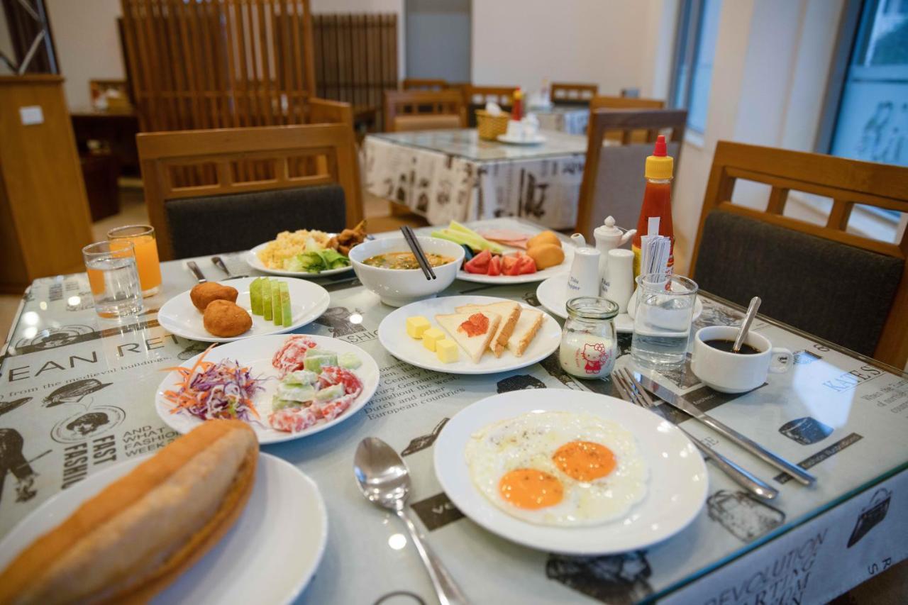 Richico Garden Beach Hotel Da Nang Buitenkant foto