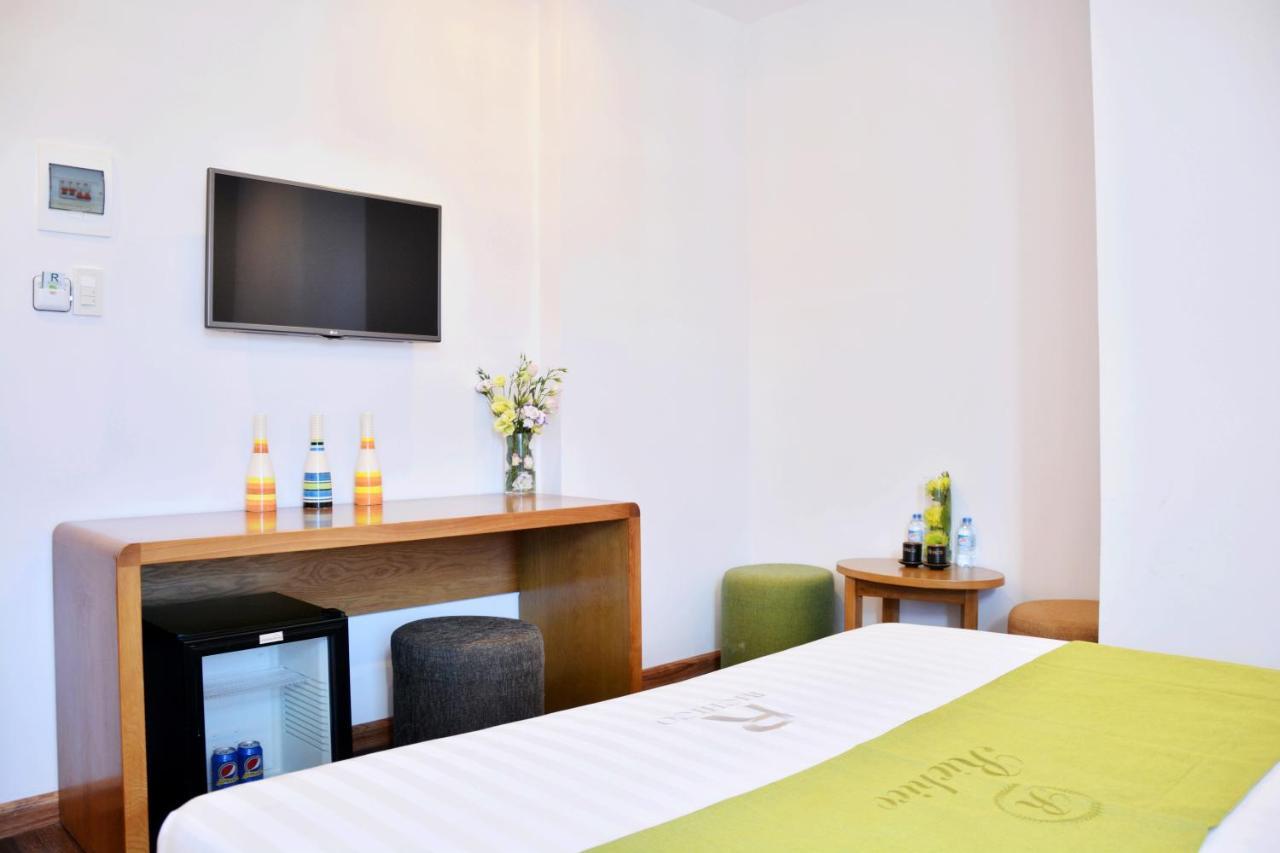 Richico Garden Beach Hotel Da Nang Buitenkant foto