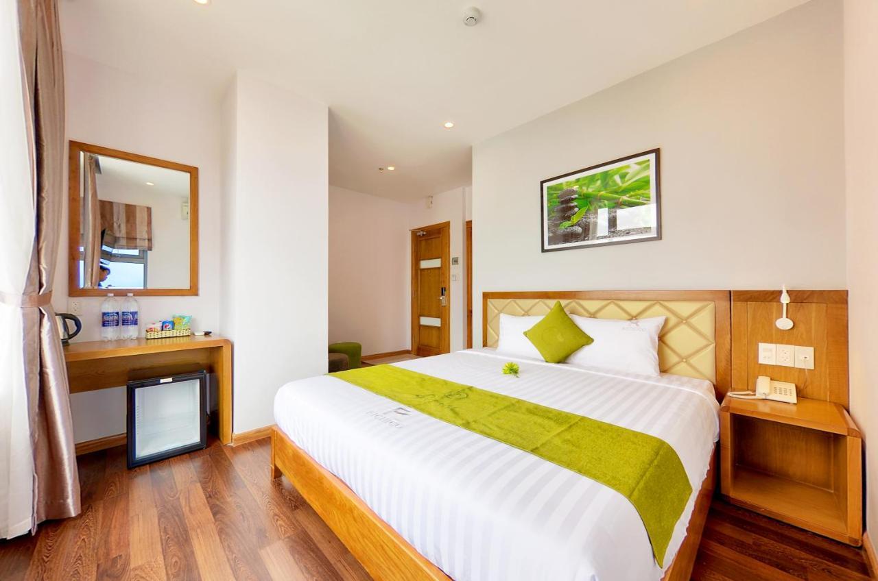 Richico Garden Beach Hotel Da Nang Buitenkant foto