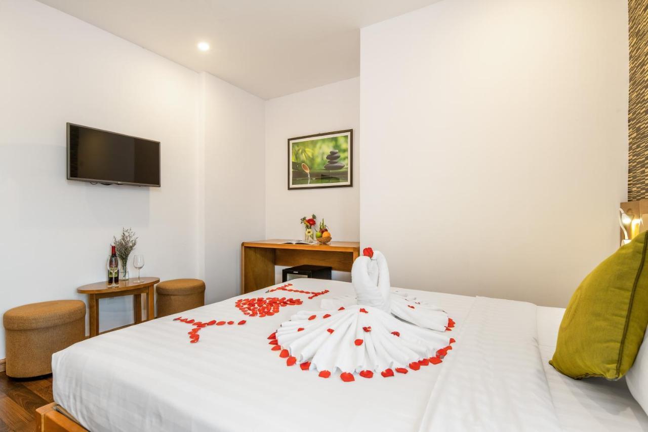 Richico Garden Beach Hotel Da Nang Buitenkant foto