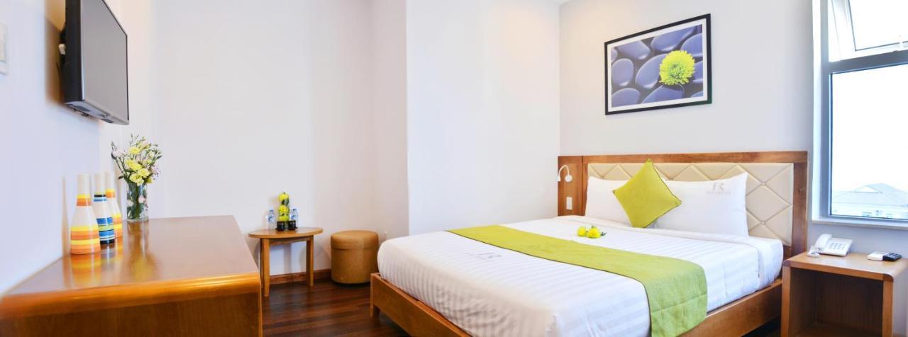 Richico Garden Beach Hotel Da Nang Buitenkant foto