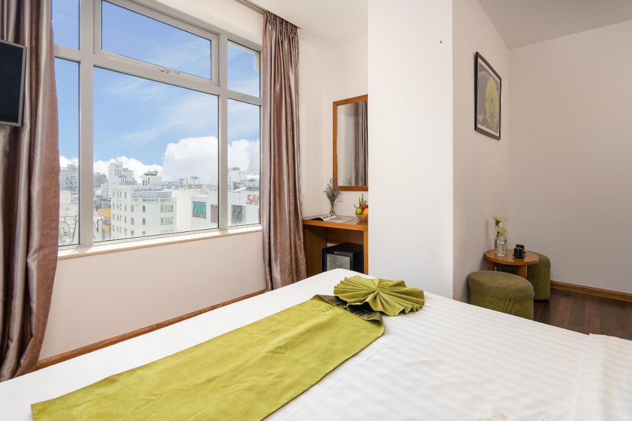 Richico Garden Beach Hotel Da Nang Buitenkant foto