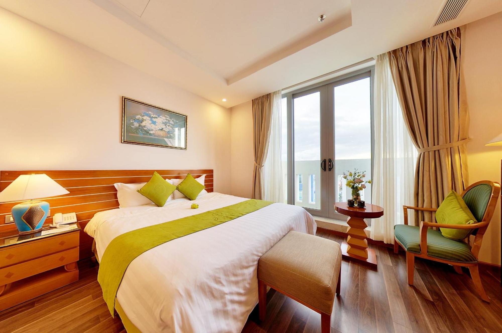 Richico Garden Beach Hotel Da Nang Buitenkant foto